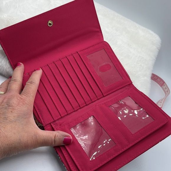 NWOT Safe Keeper wallet. - Picture 8 of 10